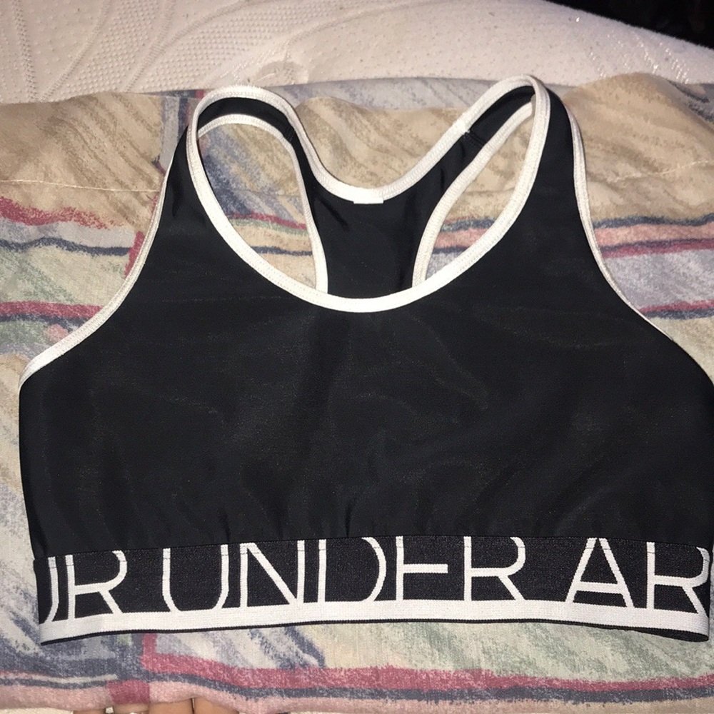 Under armour sports bra gently used
